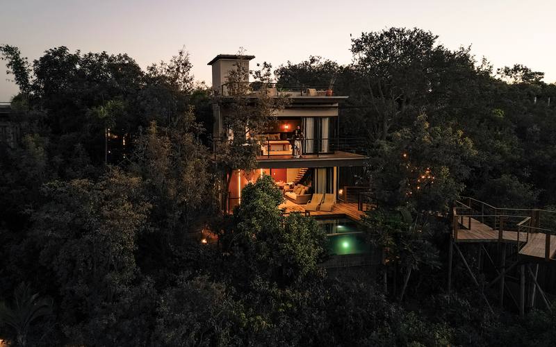 Conjunto da Villa Eyá visto do alto no fim da tarde